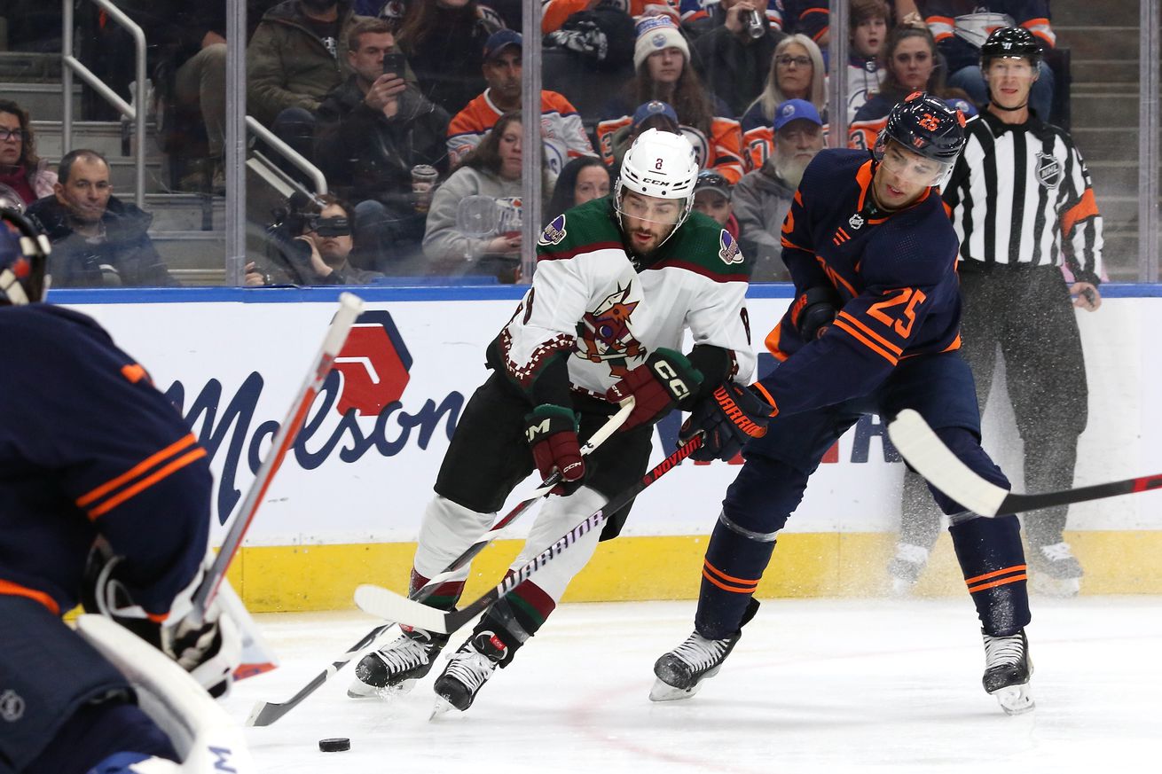 Arizona Coyotes v Edmonton Oilers