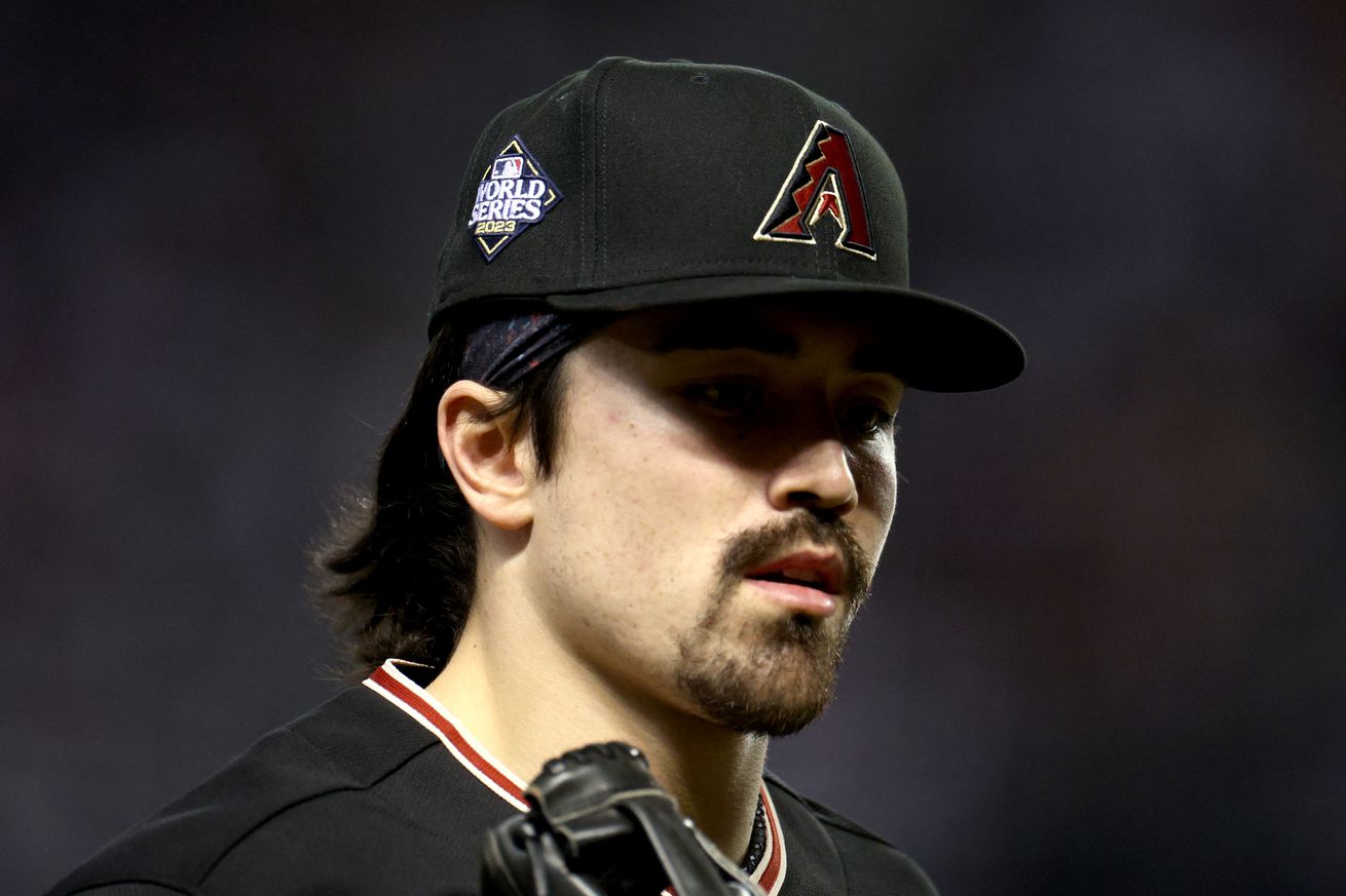 World Series - Texas Rangers v Arizona Diamondbacks - Game Four