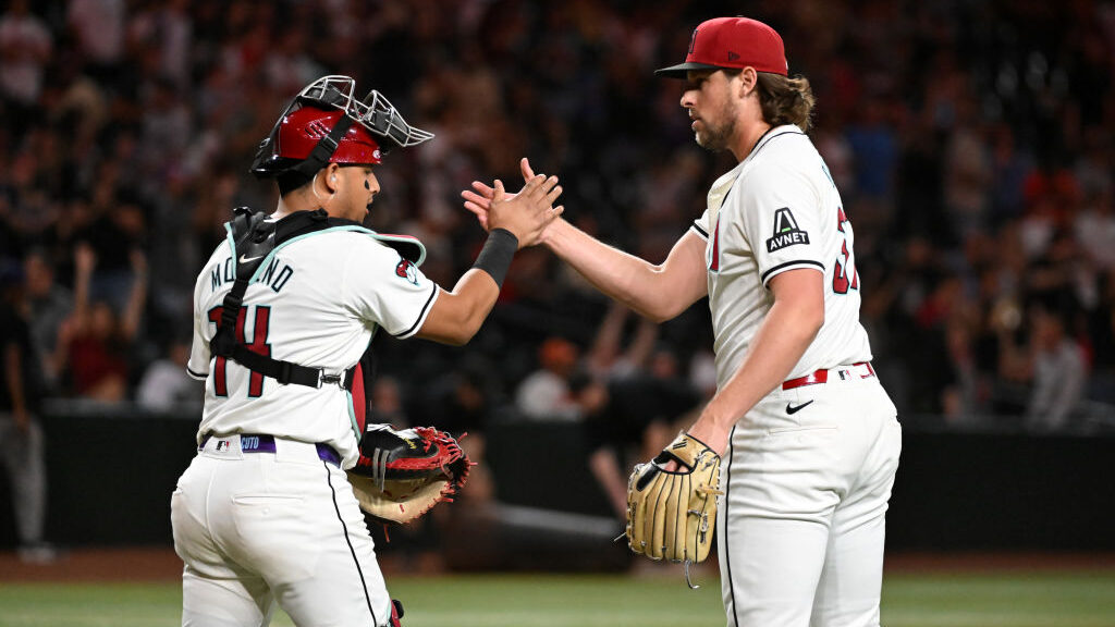 How can the Diamondbacks clinch a playoff spot this weekend?