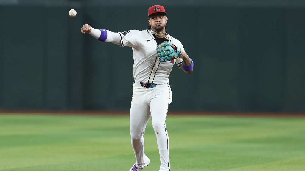 D-backs climbing back after Ketel Marte error leads to early hole vs. Padres