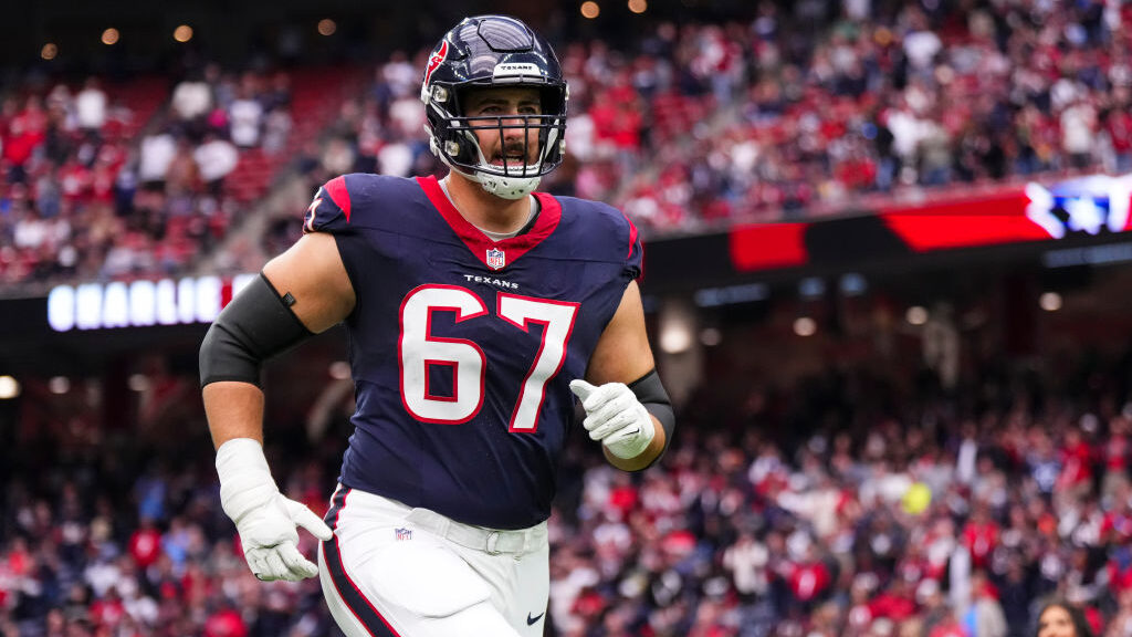 Cardinals elevate OL Charlie Heck to active roster, place Will Hernandez on IR