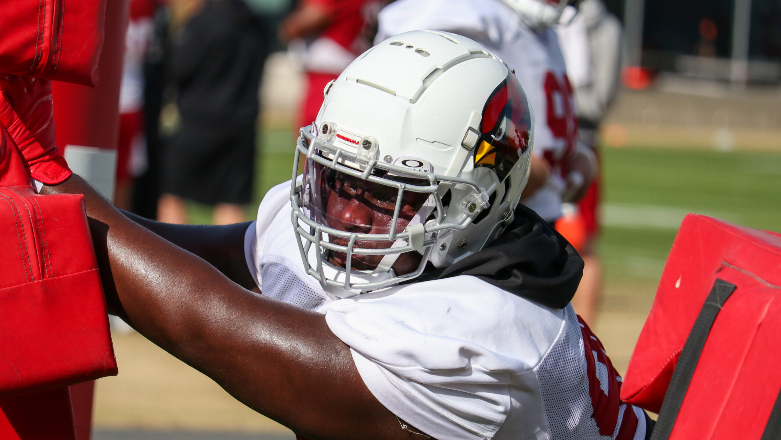 Cardinals' Naquan Jones questionable to return vs. Dolphins with thigh injury