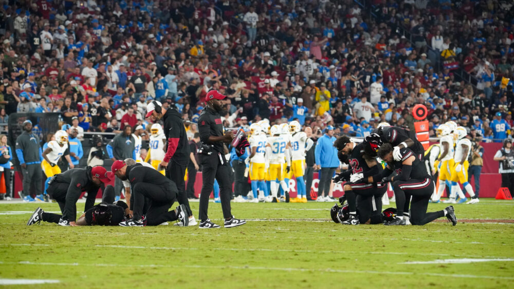 Cardinals LB Dennis Gardeck, CB Sean Murphy-Bunting leave Monday Night Football