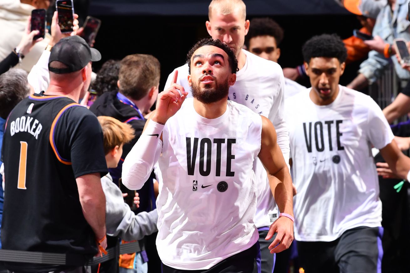 Portland Trail Blazers v Phoenix Suns