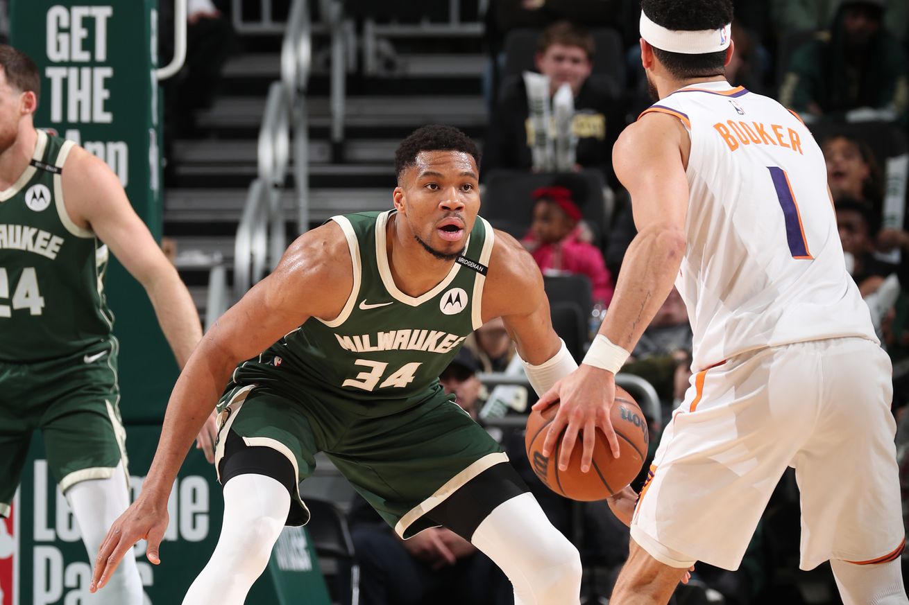 Phoenix Suns v Milwaukee Bucks