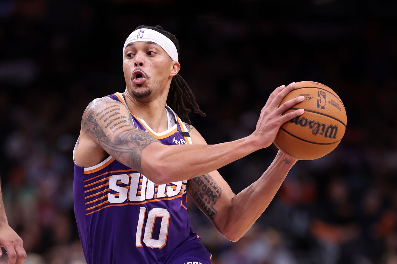 Denver Nuggets v Phoenix Suns