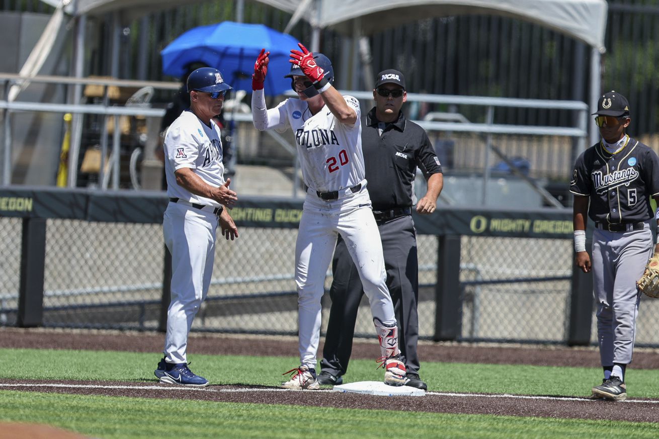 arizona-wildcats-baseball-ncaa-tournament-notebook-cal-poly-oregon-eugene-chip-hale-kramkowski-pluta