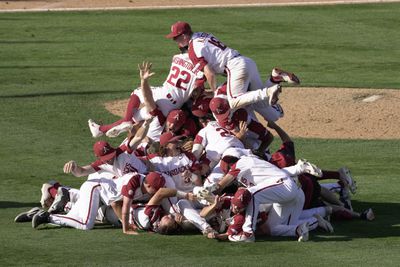 NCAA BASEBALL: JUN 10 Div 1 Championship Super Regionals - Ole Miss at Arkansas