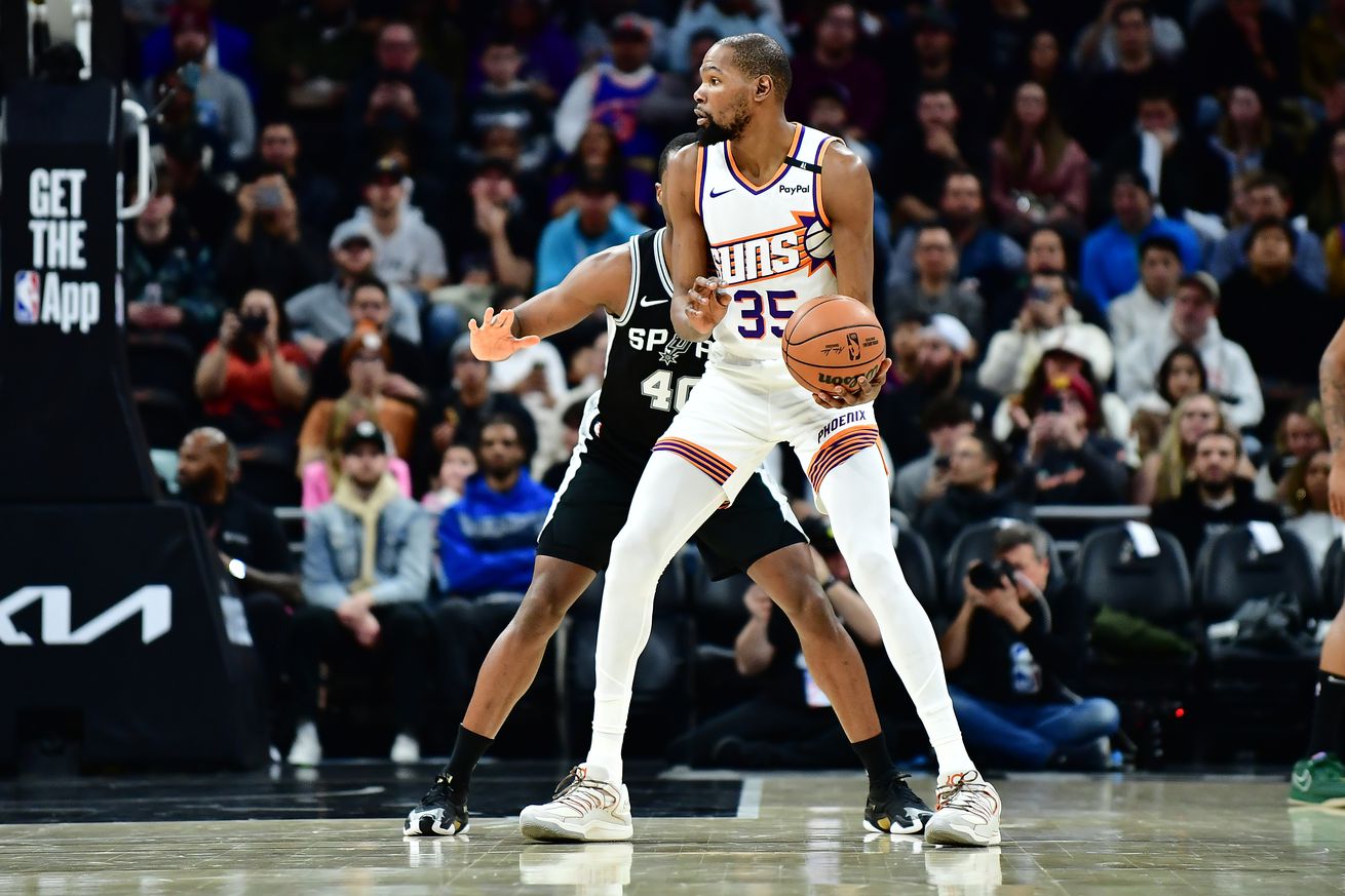 Phoenix Suns v San Antonio Spurs