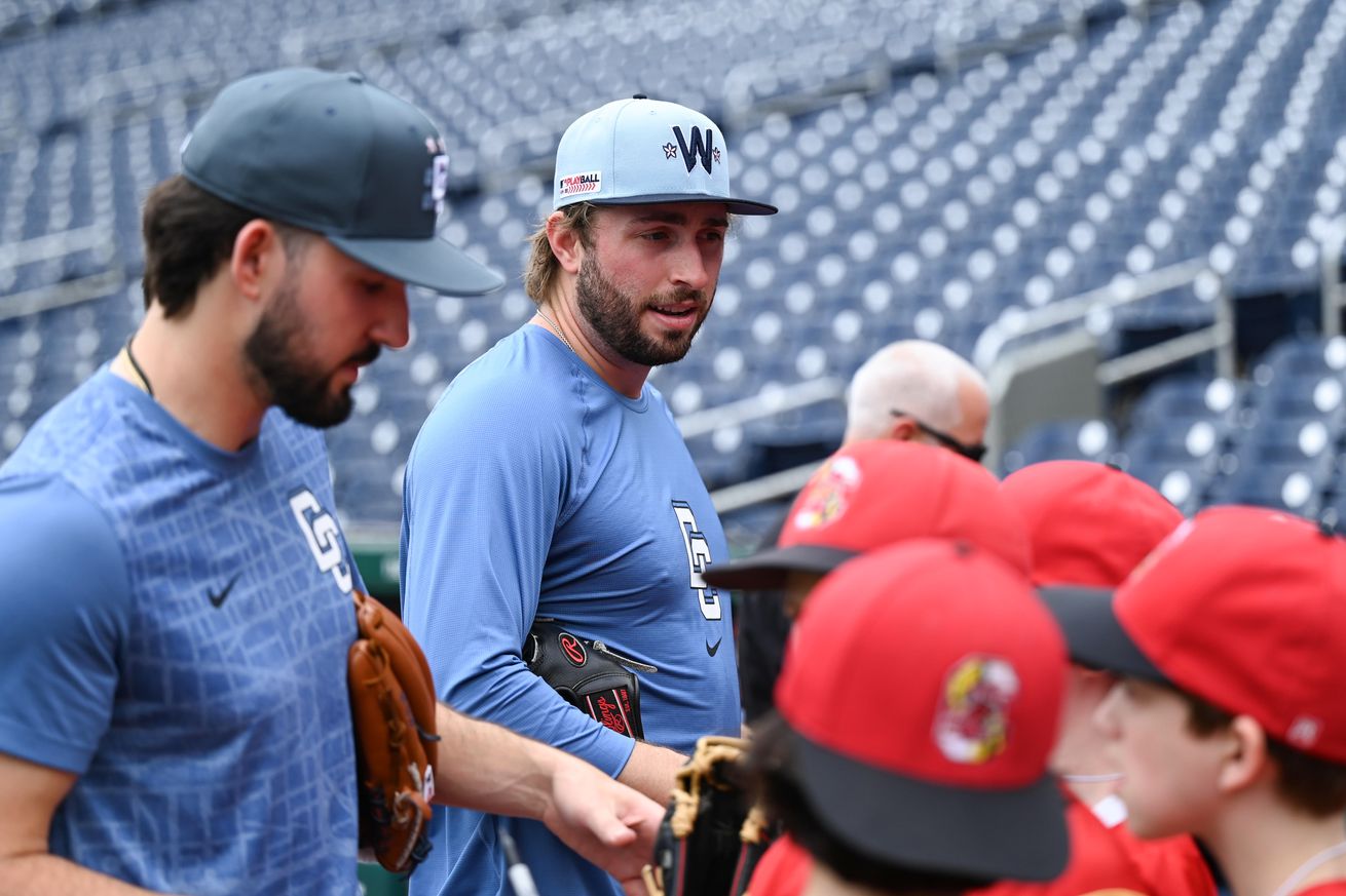 Fans meet Cole Henry and Ryan Loutos.