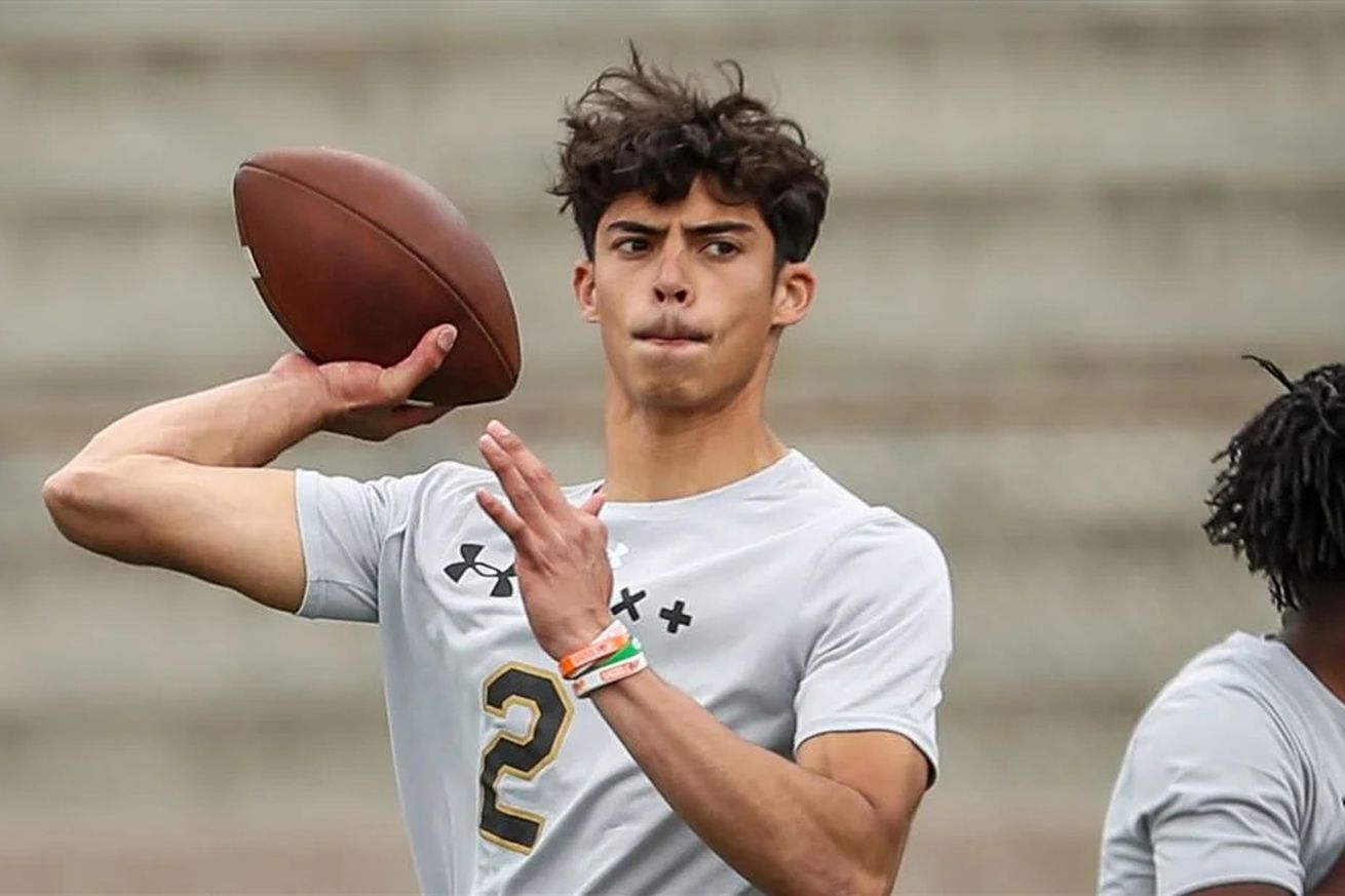 arizona-wildcats-football-recruiting-oscar-rios-finalists-quarterback-ucla-bruins-elite11-2026