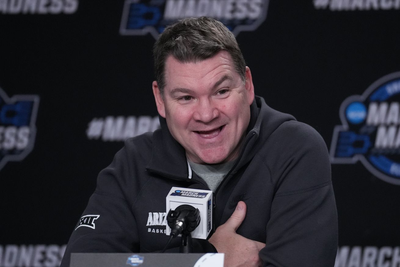arizona-wildcats-mens-college-basketball-tommy-lloyd-roster-schedule-NIL-house-settlement-team-usa