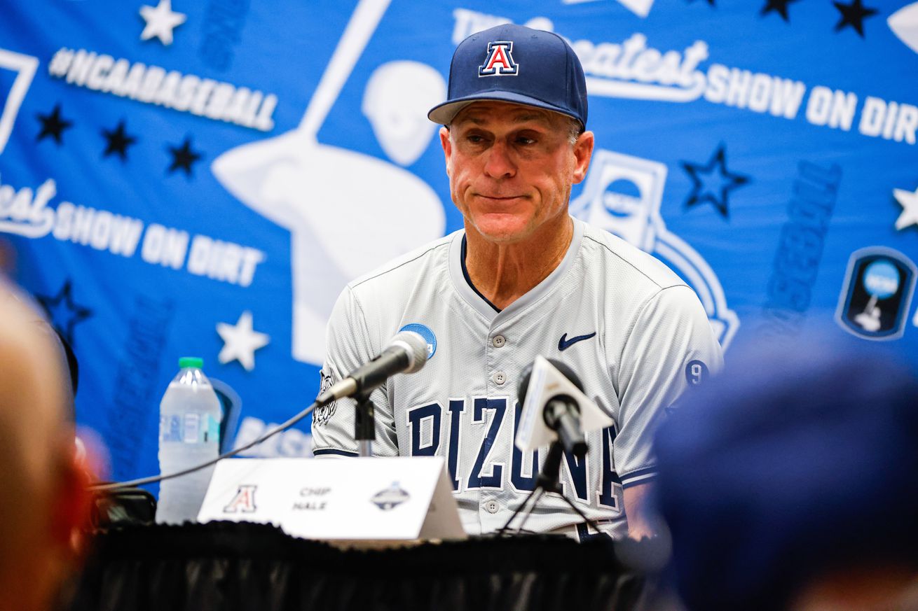 arizona-wildcats-baseball-softball-caitlin-lowe-chip-hale-contracts-analysis-commentary-opinion-2025