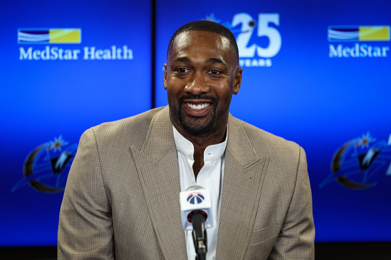 arizona-wildcats-basketball-gilbert-arenas-indictment-federal-illegal-poker-games-alijah-usc-knee