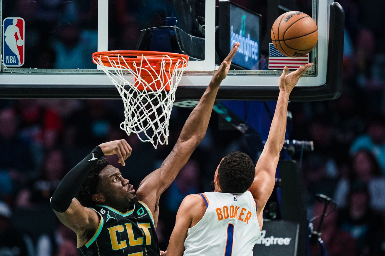Phoenix Suns v Charlotte Hornets