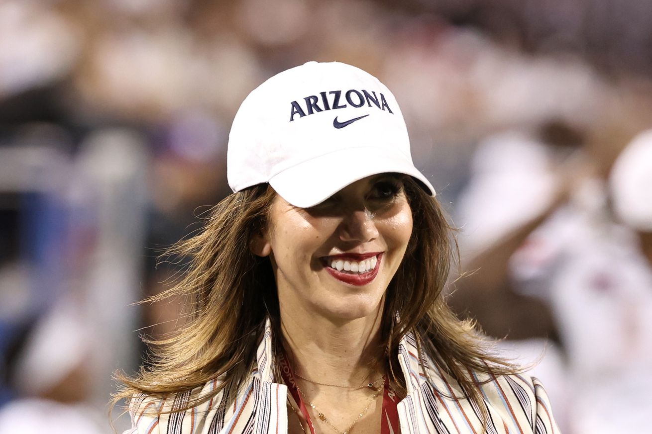 arizona-wildcats-athletics-desiree-reed-francois-budget-hirings-firings-coaches-extensions-analysis
