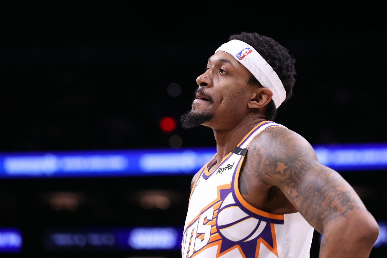 Los Angeles Clippers v Phoenix Suns