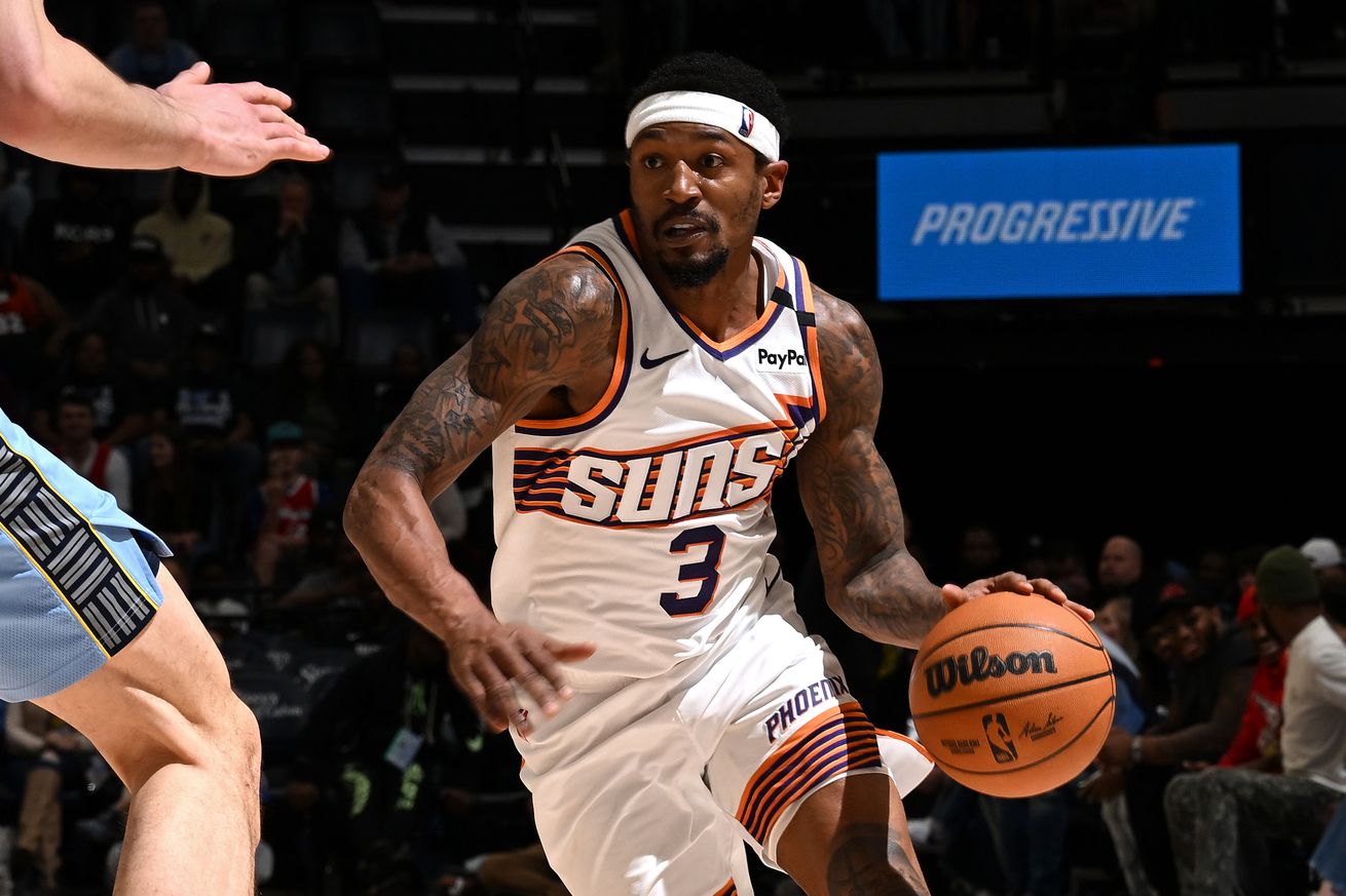 Phoenix Suns v Memphis Grizzlies