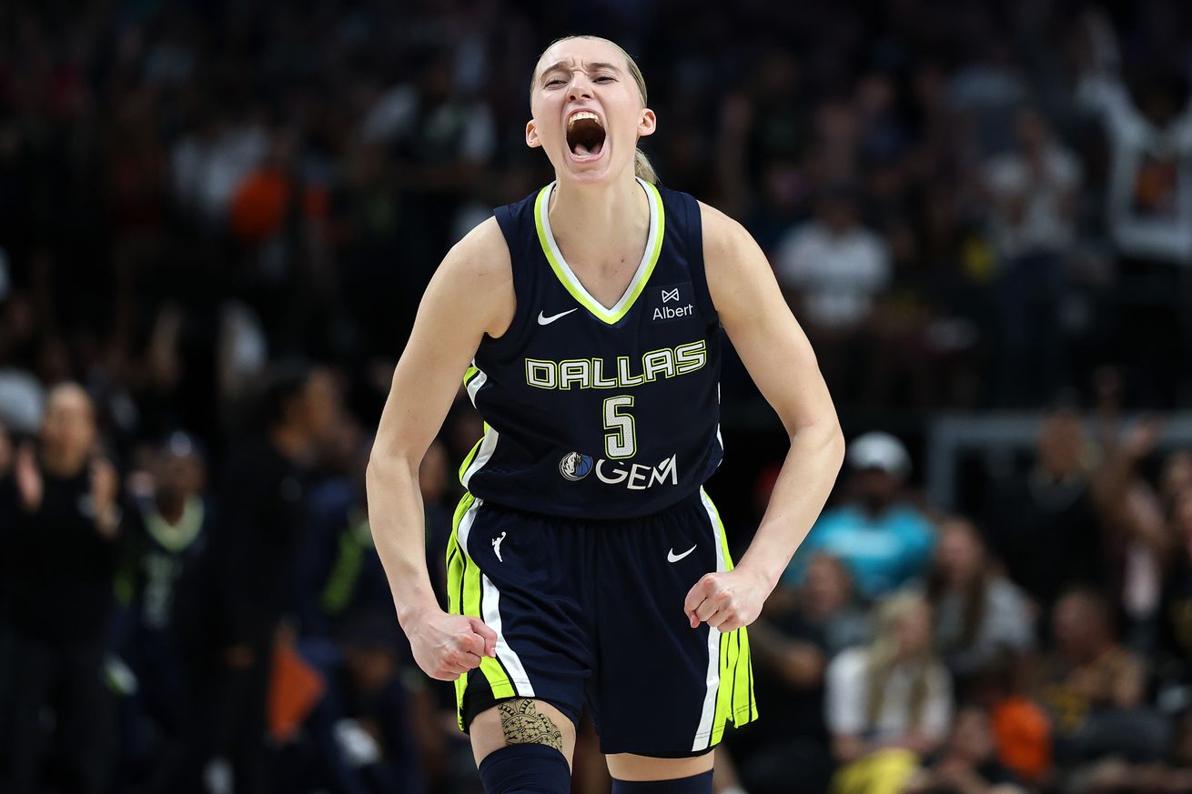Indiana Fever v Dallas Wings