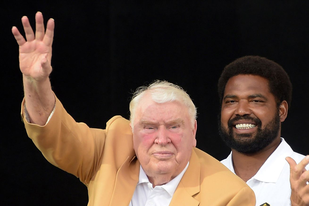 NFL: Pro Football Hall of Fame-Enshrinement