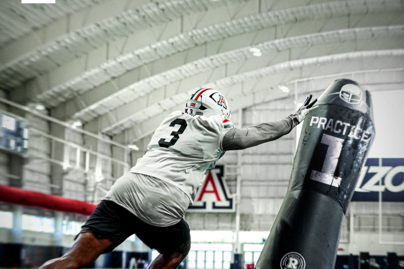 arizona-wildcats-football-preseason-training-camp-danny-gonzales-dalton-johnson-tre-smith-defense